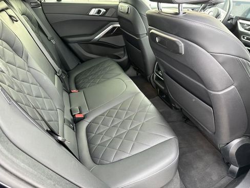 Used 2024 BMW X6 xDrive40i w/ Premium Package image 13
