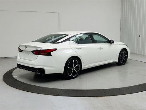 New 2025 Nissan Altima 2.5 SR w/ SR Premium Package image 7