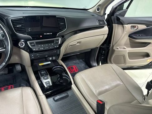Used 2019 Honda Pilot Touring image 26