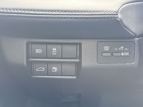 Used 2022 Toyota Avalon XLE FWD image 61