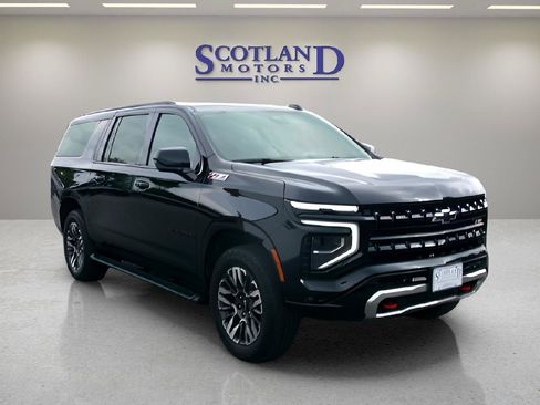 Used 2025 Chevrolet Suburban Z71 AWD/4WD image 4