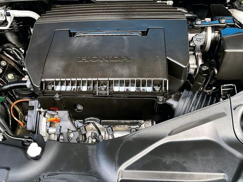 Used 2025 Honda Pilot TrailSport image 31