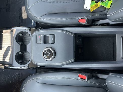 Used 2023 Ford Mustang Mach-E Select image 24