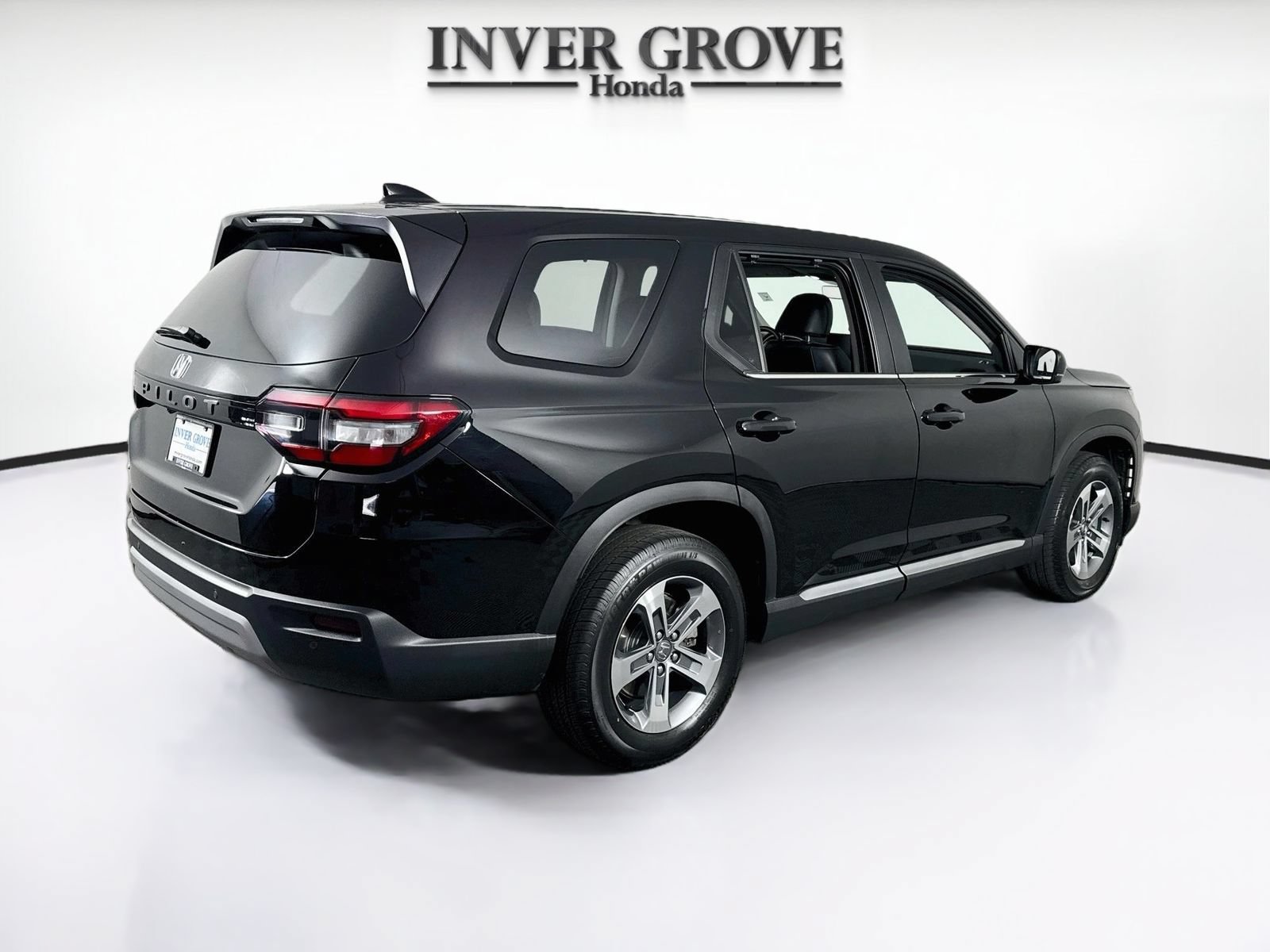 Certified 2023 Honda Pilot EX-L image 5