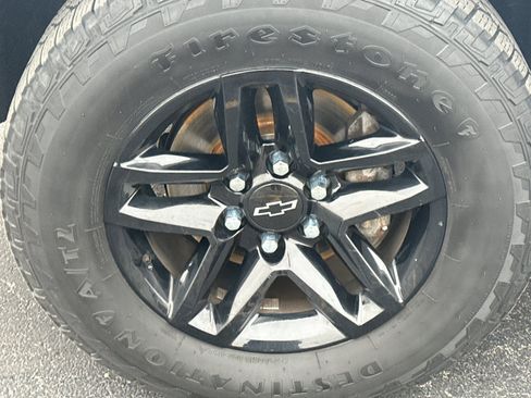 Used 2019 Chevrolet Silverado 1500 LT Trail Boss image 10