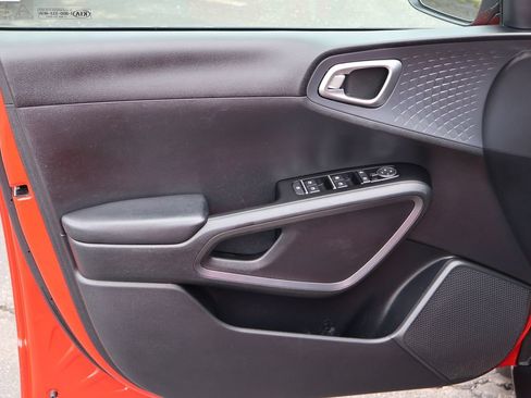 Used 2021 Kia Soul S FWD image 13