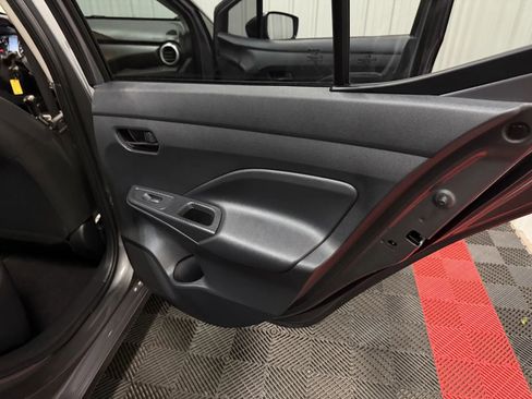 Used 2022 Nissan Versa S FWD image 41
