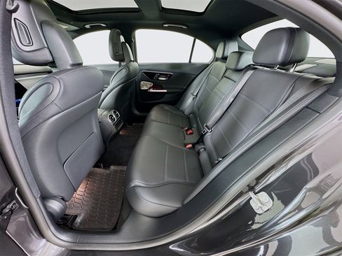 Used 2025 Mercedes-Benz C 300 Sedan image 27