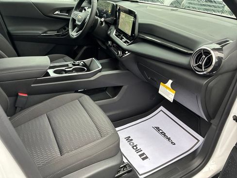 New 2027 Chevrolet Equinox LT FWD image 29