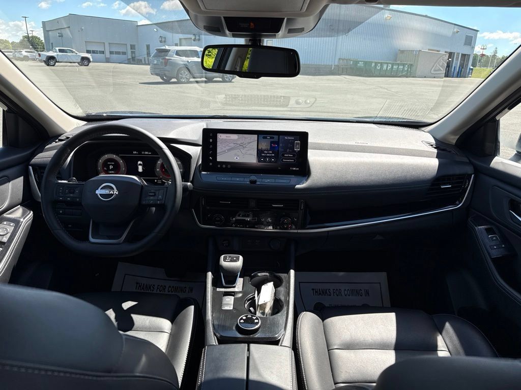 Used 2026 Nissan Rogue SL AWD/4WD image 14