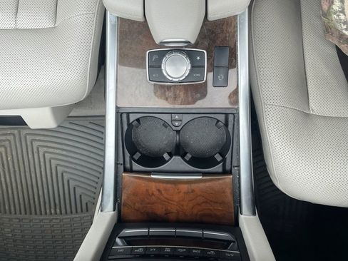 Used 2015 Mercedes-Benz E 400 4MATIC Sedan image 6