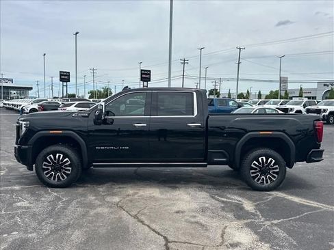 New 2026 GMC Sierra 2500 Denali Ultimate AWD/4WD image 7