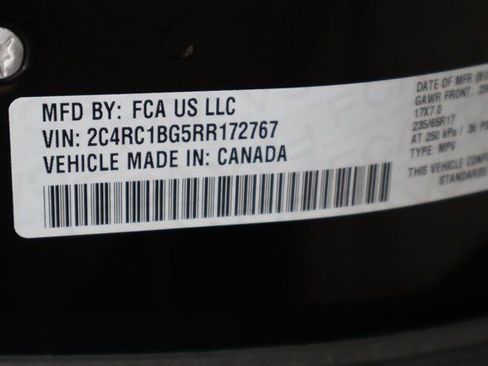 Used 2024 Chrysler Pacifica Touring-L image 38