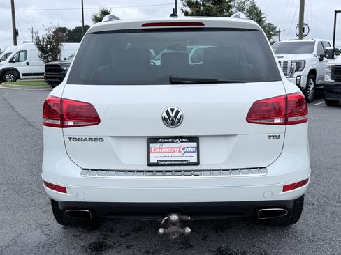 Used 2013 Volkswagen Touareg TDI AWD/4WD image 8