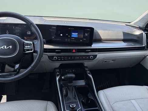Used 2025 Kia Sorento EX w/ Panoramic Sunroof Package FWD image 23
