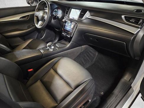 Used 2020 INFINITI QX50 Luxe w/ Navigation Package image 21