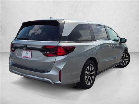Certified 2026 Honda Odyssey EX-L image 5