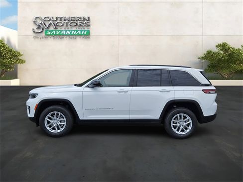 New 2025 Jeep Grand Cherokee Laredo X w/ Luxury Tech Group I image 2