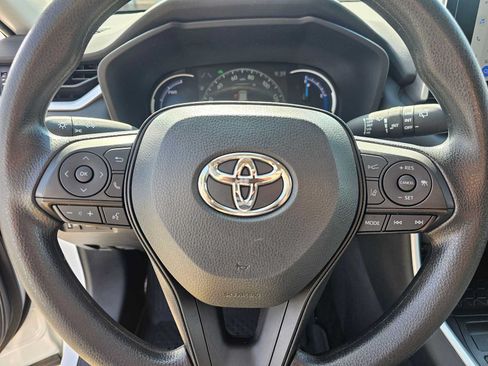 Certified 2025 Toyota RAV4 XLE AWD/4WD image 22