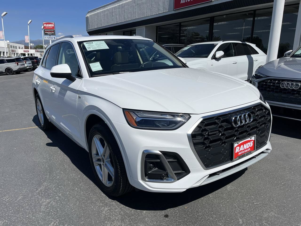 Used 2024 Audi Q5 e Premium AWD/4WD image 2