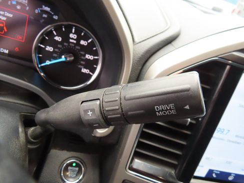 Used 2022 Ford F250 Lariat w/ Black Appearance Package image 38