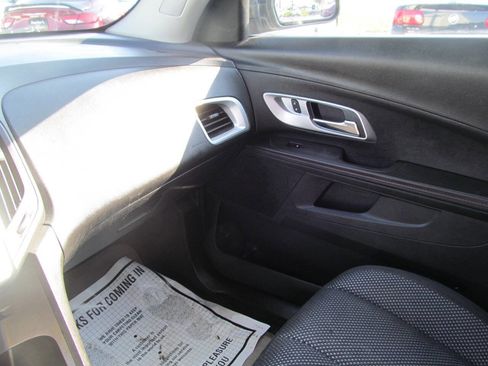 Used 2015 Chevrolet Equinox LT w/ Driver Convenience Package image 12