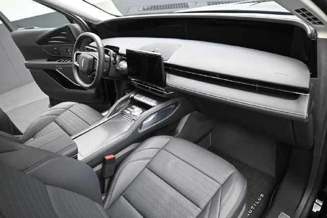 Certified 2026 Lincoln Nautilus Reserve w/ Jet Appearance Package AWD/4WD image 29