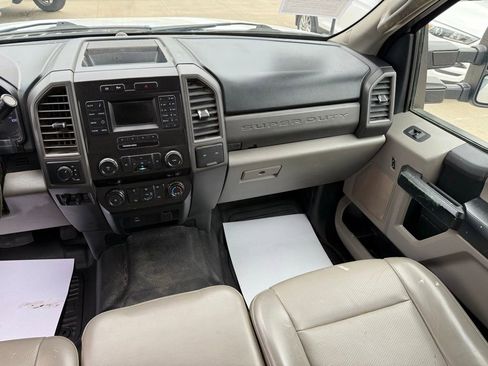 Used 2019 Ford F250 XL w/ Power Equipment Group AWD/4WD image 8