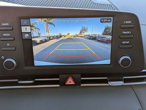 New 2026 Hyundai Elantra SE FWD image 21