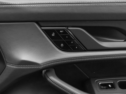 Certified 2021 Porsche Taycan Turbo image 23