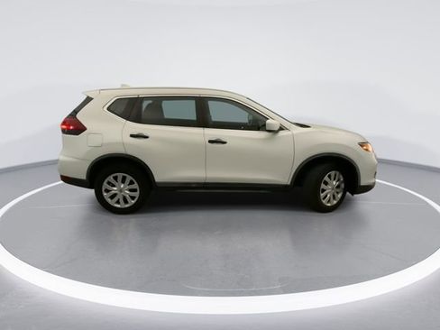 Used 2018 Nissan Rogue S AWD/4WD image 5