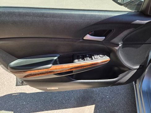 Used 2011 Honda Accord EX image 12
