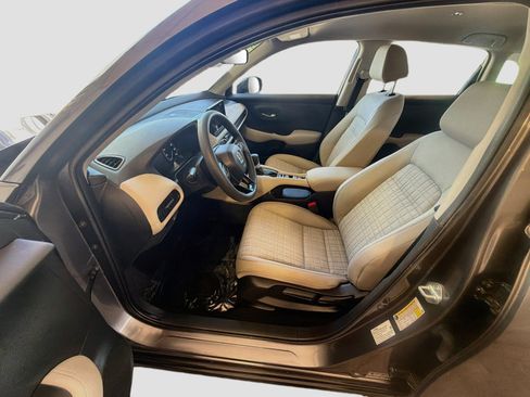 Used 2025 Honda HR-V LX image 18