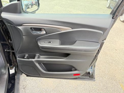 Used 2018 Honda Ridgeline RTL-T image 51