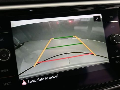 Used 2022 Volkswagen Atlas Cross Sport SEL R-Line image 19