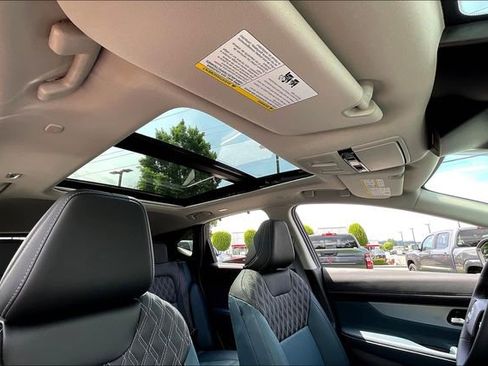 Used 2025 Nissan Murano Platinum w/ Cargo Package image 23