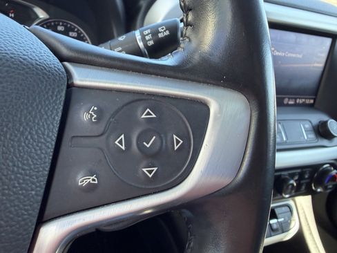 Used 2020 GMC Acadia SLT w/ Premium Package image 29