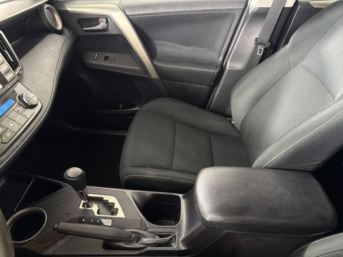 Used 2015 Toyota RAV4 XLE AWD/4WD image 18