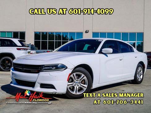 Used 2019 Dodge Charger SXT image 1