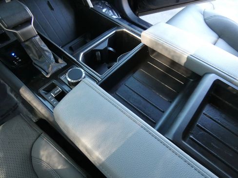 Used 2025 Toyota Tundra Limited image 61