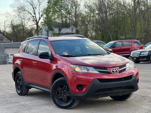 Used 2015 Toyota RAV4 LE FWD image 8