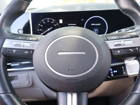 Used 2025 Hyundai Tucson Limited FWD image 24