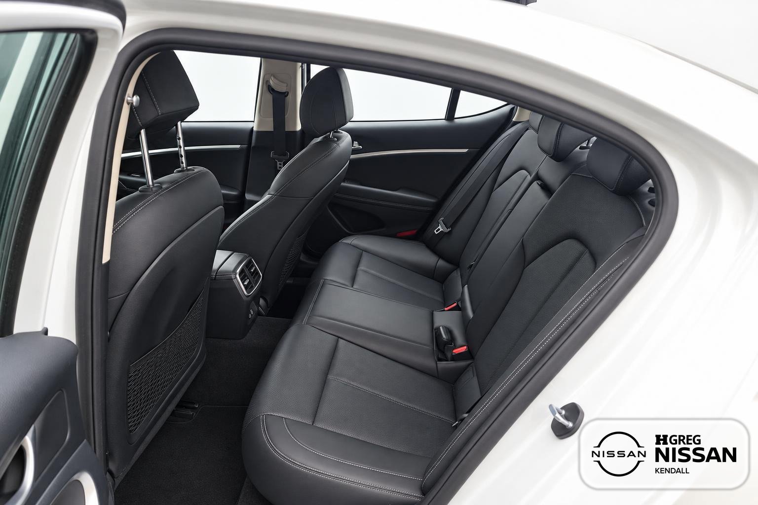 Used 2025 Genesis G70 2.5T RWD image 9
