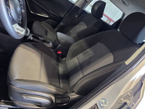 Used 2020 Kia Soul S FWD image 6
