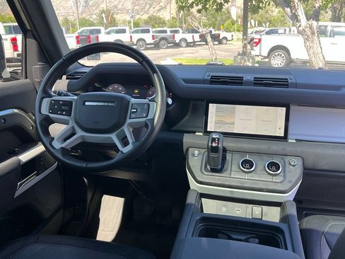 Used 2023 Land Rover Defender 90 X-Dynamic SE AWD/4WD image 19