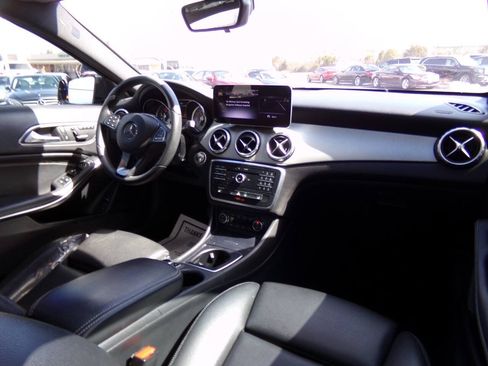 Used 2016 Mercedes-Benz GLA 250 image 26