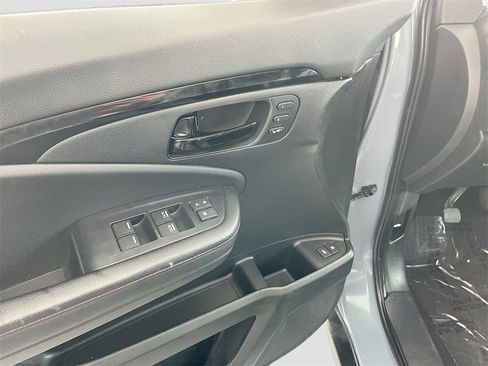 Used 2024 Honda Passport Black Edition image 18