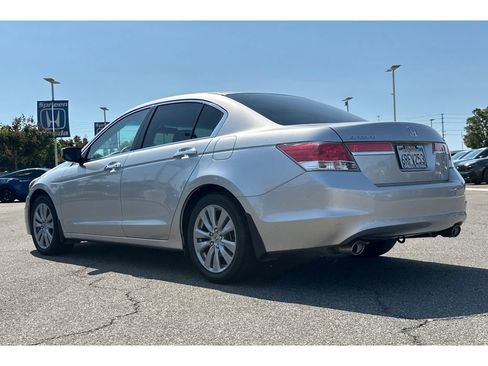 Used 2011 Honda Accord EX image 3