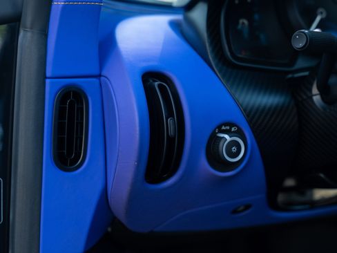 Used 2020 Bugatti Chiron image 22