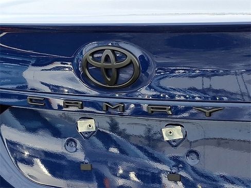 Used 2023 Toyota Camry SE image 29
